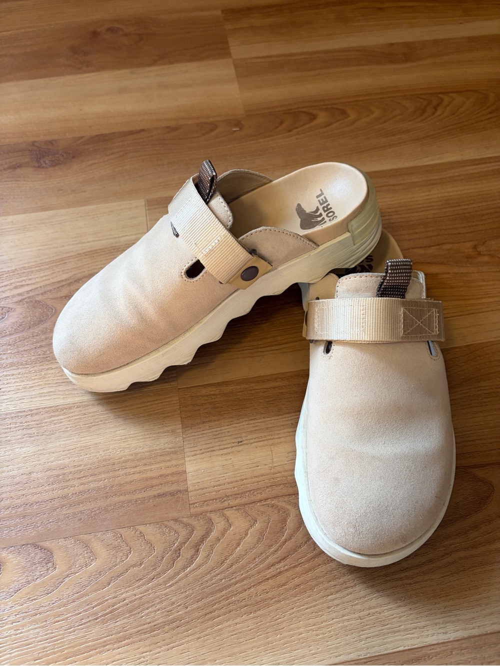 Sorel Viibe Clog - nova sand color - adjustable strap - 7.5